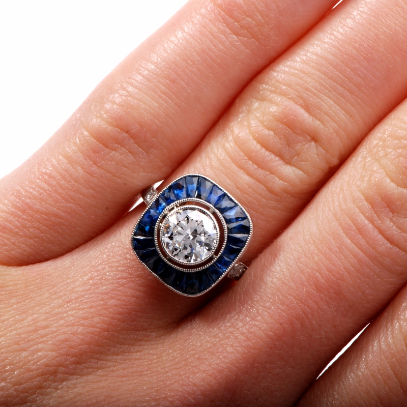 Wolf in schaapskleren onderwijzen native Meaning of Sapphire Engagement Ring | Sapphire as an Alternative to Diamonds