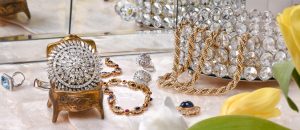 combine vintage jewelry