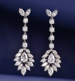 Glamorous 8.10cts Diamond 18K Gold Bridal Dangle Drop Earrings
