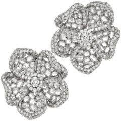 Chiarezza Designer 15.33cts Rose Diamond 18K White Gold Moveable Flower Clip On Earrings