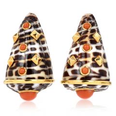 Vintage Trianon Seaman Shepps Shell & Coral 18k Gold Earrings