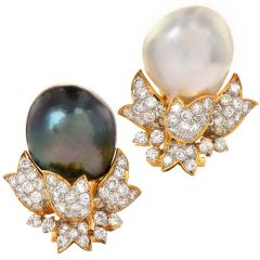 Estate South Sea & Tahitian Pearl 18K Yellow Gold Floral Clip On Earrings