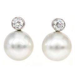 Estate 1.40cts Diamond 14.5 mm South Sea Pearl Platinum Stud Earrings