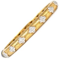 Vintage 1980s Diamond 18K Gold Italian Bangle Bracelet
