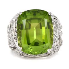 Estate  20.10cts Diamond Peridot 18K White Gold Leaf Cocktail Ring