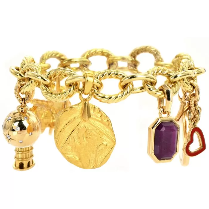 22 Kt Gold Charm Bracelet - AjBr62568 - 22K Gold bracelet for ladies is  designed with linked chain and hanging Charm with machine cuts. B