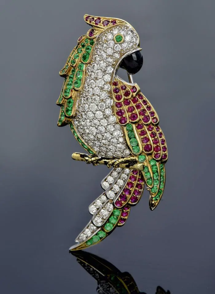 非常に高い品質 18K Onyx Emerald Ruby Diamond Vintage Gold Brooch Pin Parrot ホワイトゴールド台