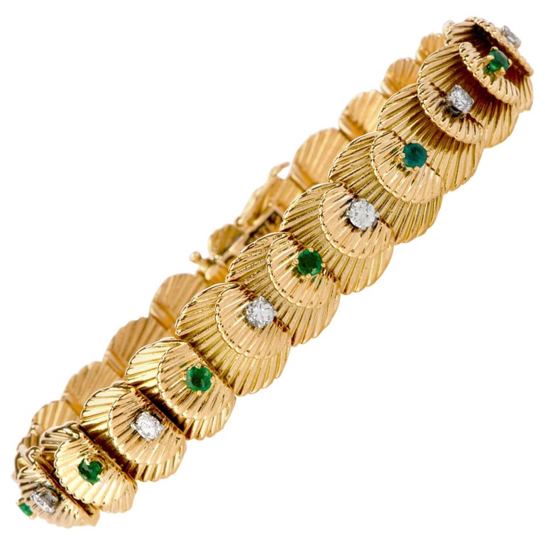 Perlée clovers bracelet large model 18K yellow gold Diamond  Van Cleef   Arpels
